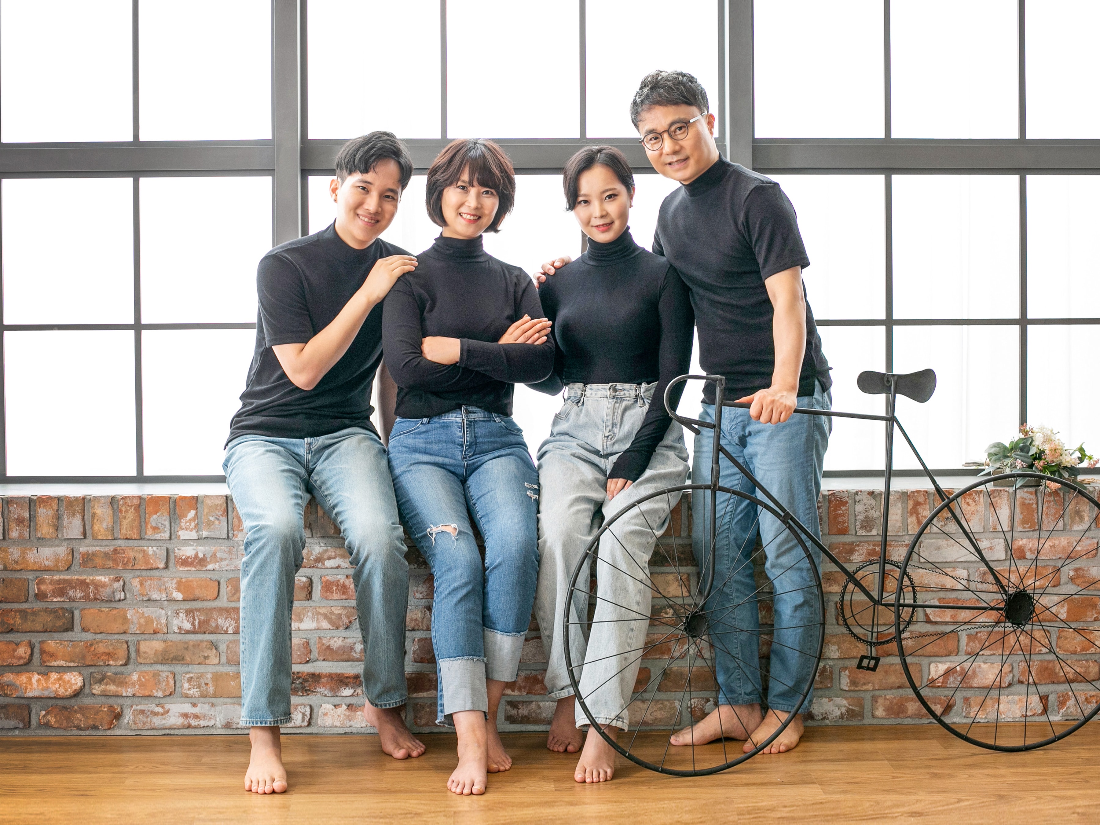 일산 스튜디오 서랍 패밀리 3열 그리드 - 3열 컨셉 촬영 1